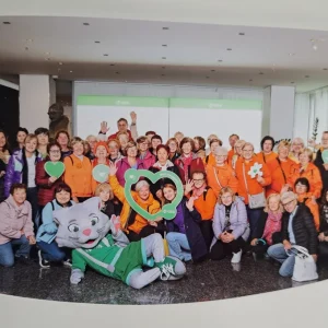 Oranžni prostovoljci iz Krškega na obisku v Krki